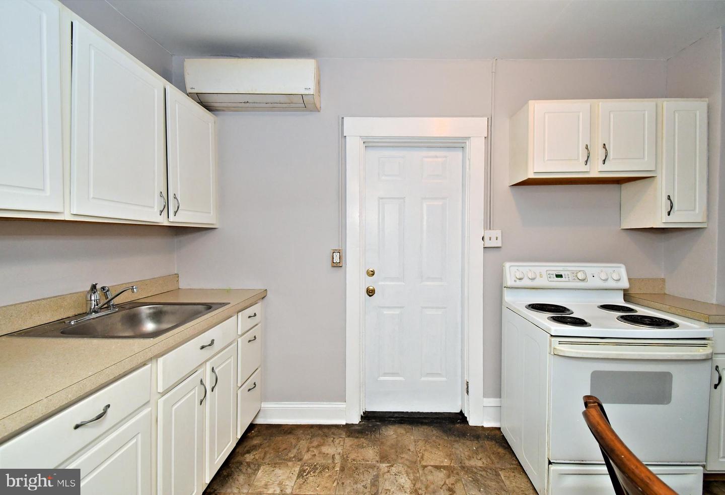 101 E Main St Property Photo 14