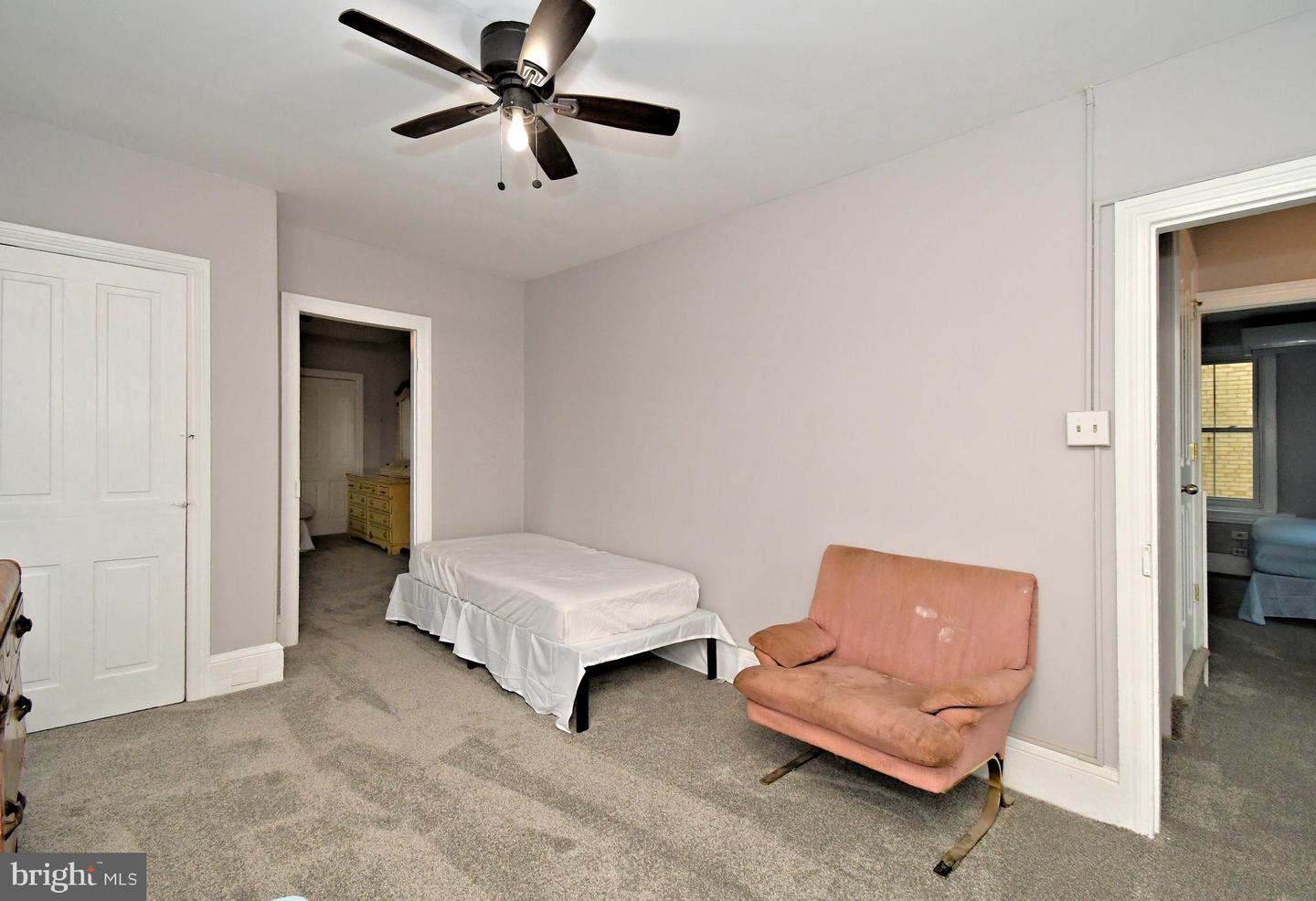 101 E Main St Property Photo 19