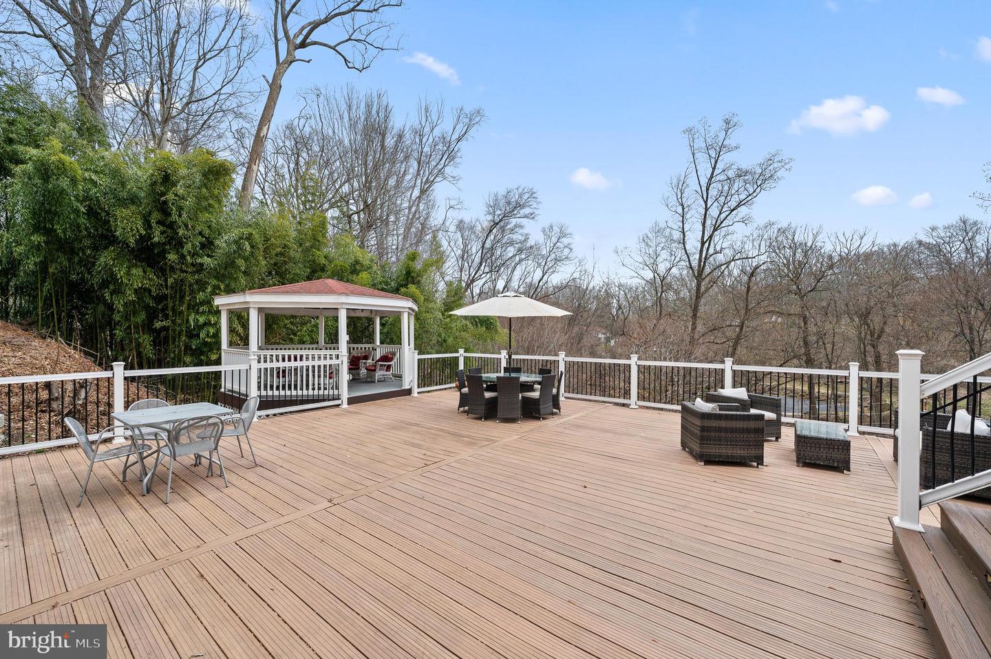 1351 Bobarn Dr Property Photo 15