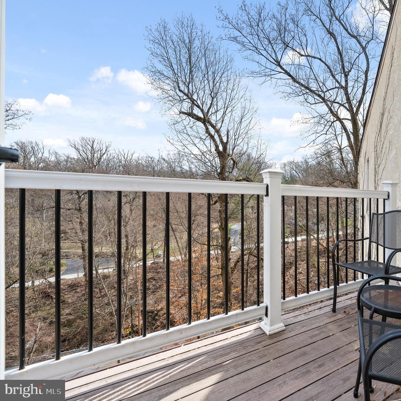 1351 Bobarn Dr Property Photo 23