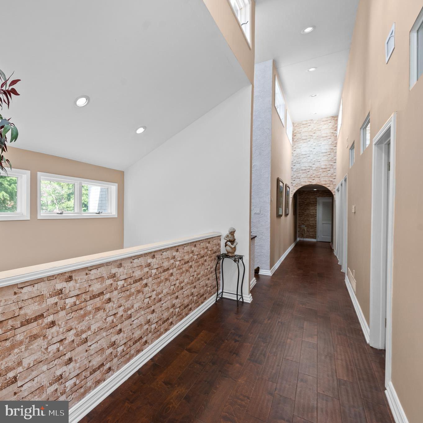 1351 Bobarn Dr Property Photo 26