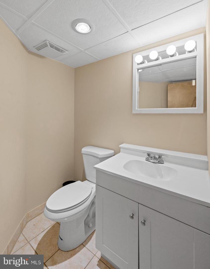 1351 Bobarn Dr Property Photo 34