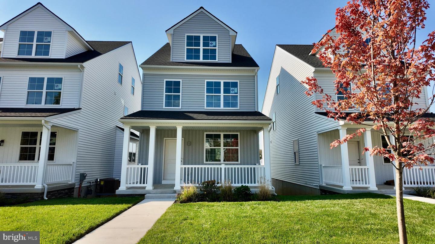 406 E 7th Ave Property Photo 1