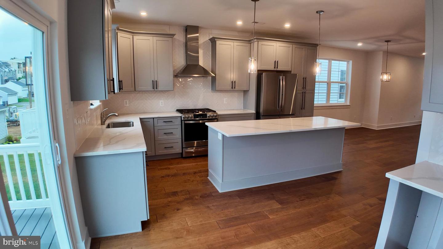 406 E 7th Ave Property Photo 10