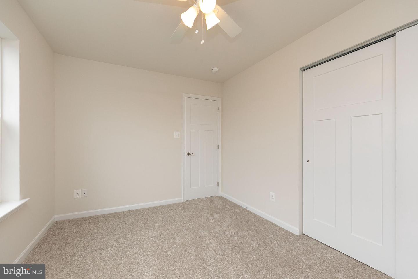 406 E 7th Ave Property Photo 31