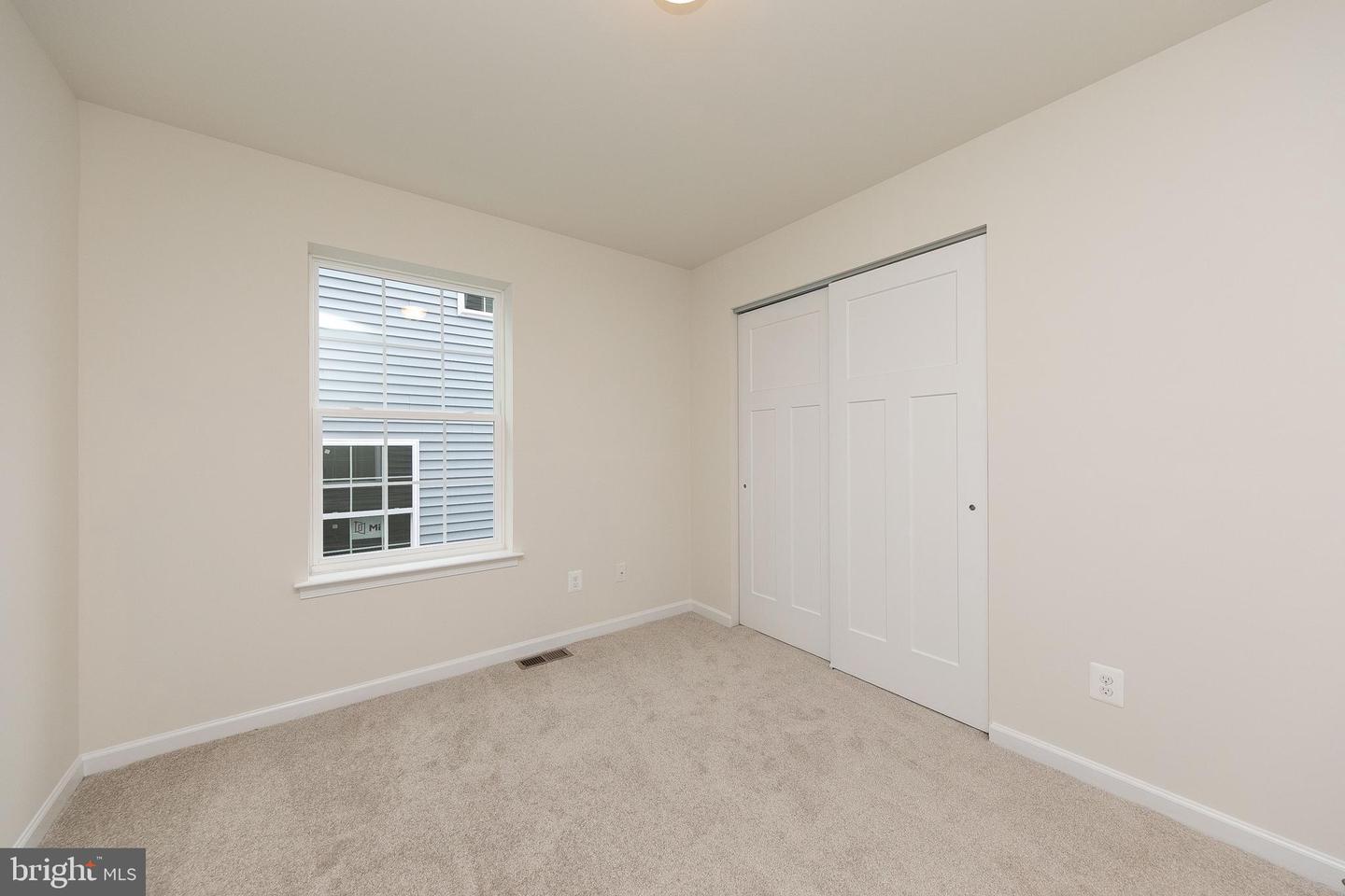 406 E 7th Ave Property Photo 32