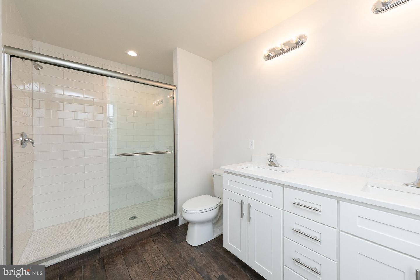 406 E 7th Ave Property Photo 36