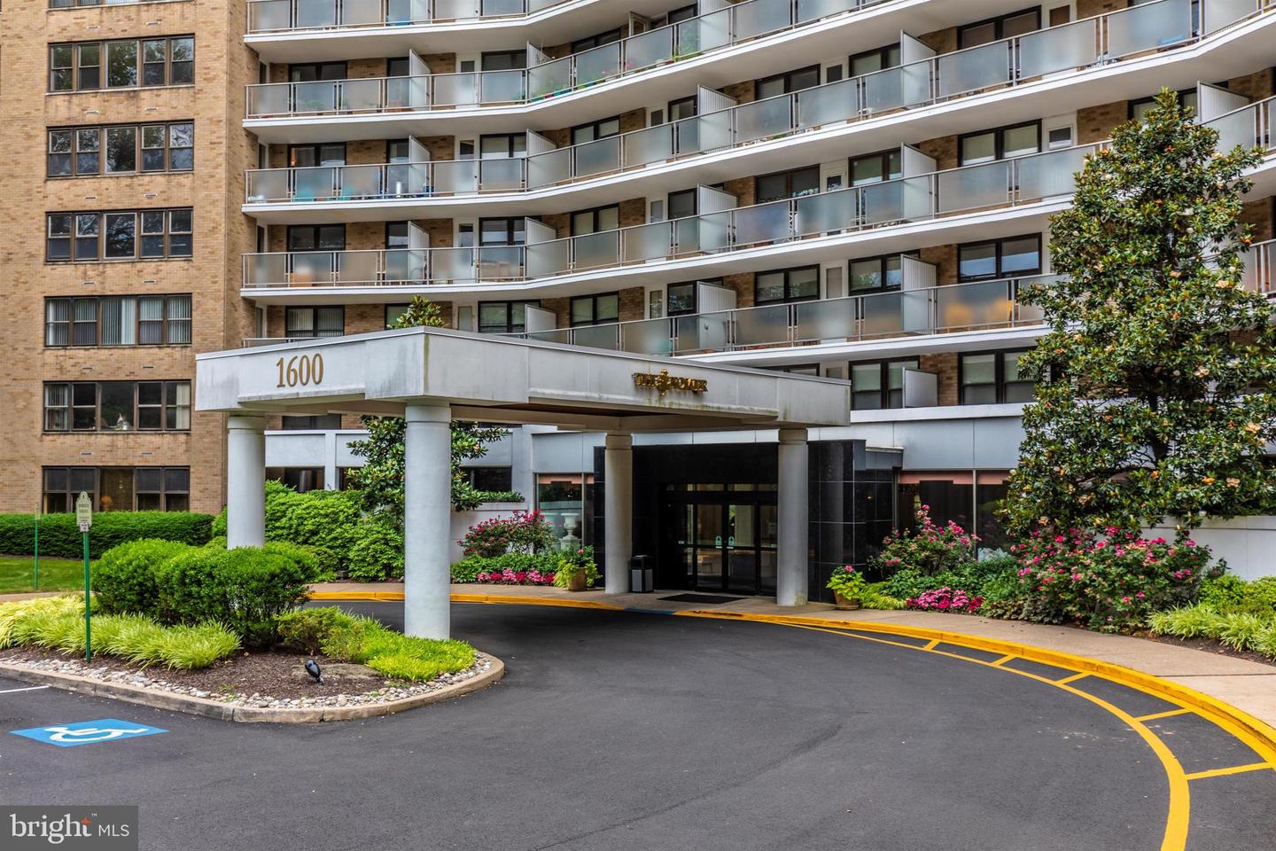 1600 Hagys Ford Rd #8u Property Photo 3
