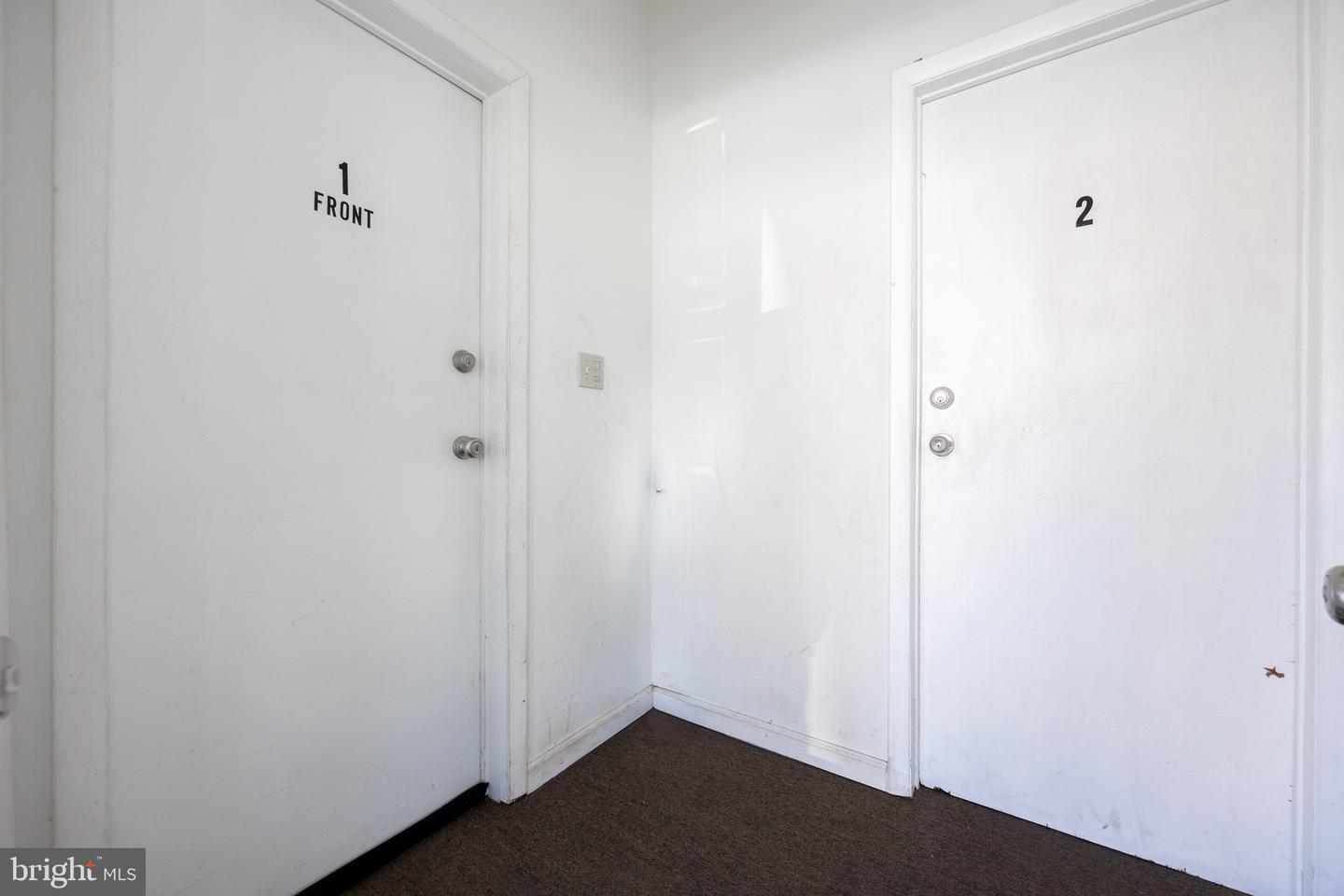 566 Stanbridge St Property Photo 6