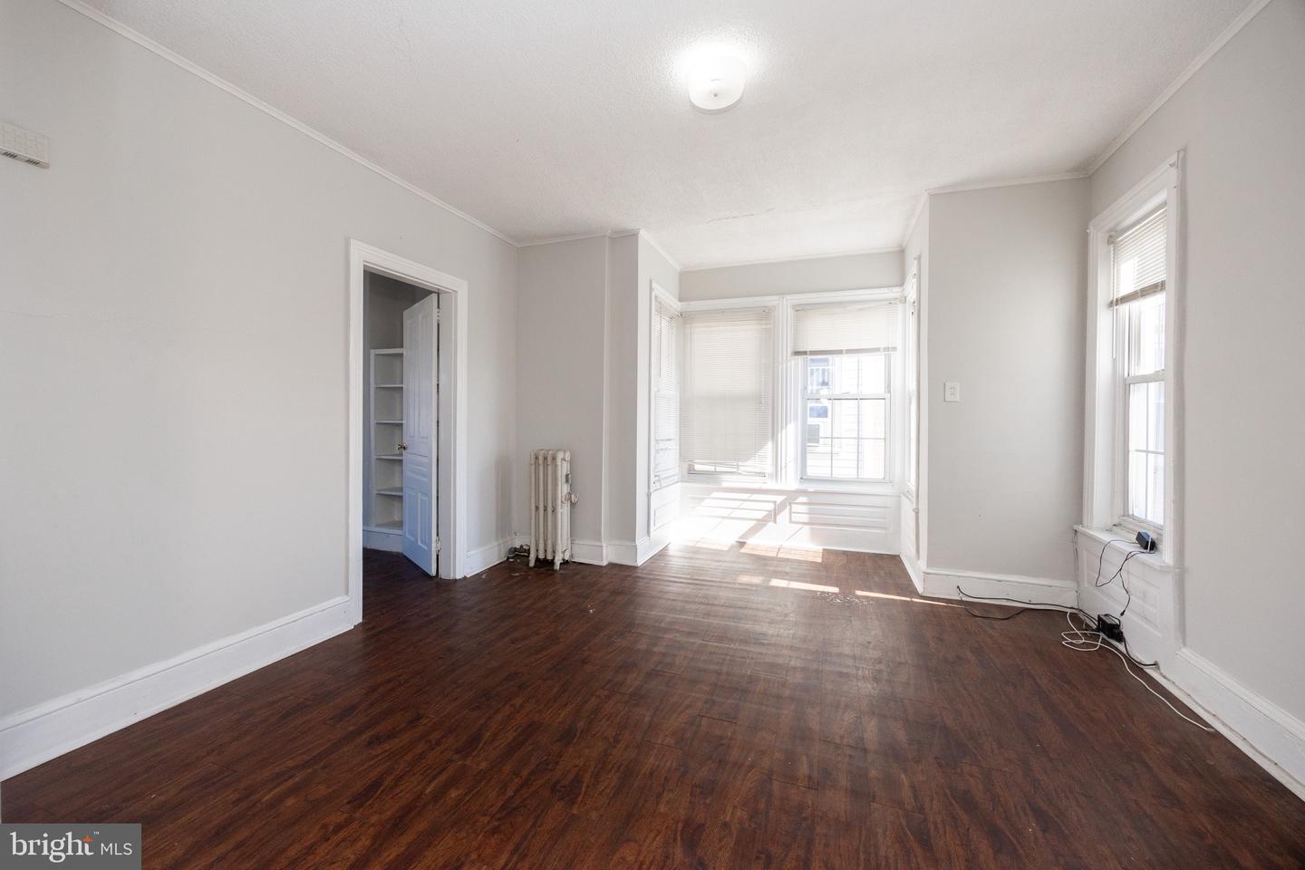 566 Stanbridge St Property Photo 14
