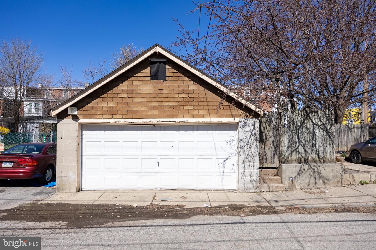 566 Stanbridge St Property Photo 35