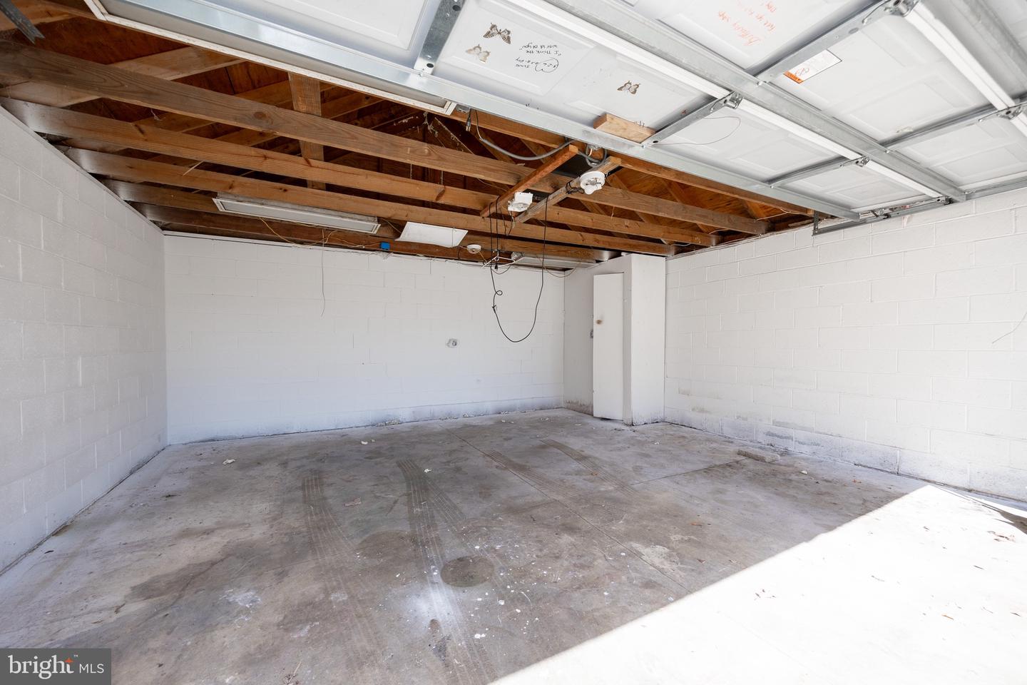 566 Stanbridge St Property Photo 36