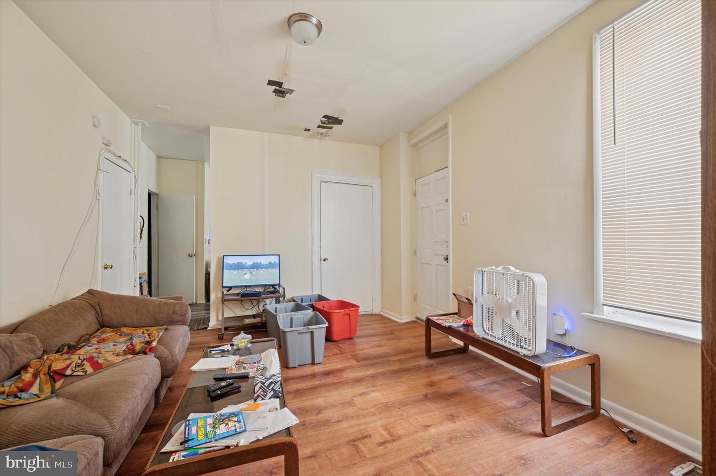 723 Astor St Property Photo 5