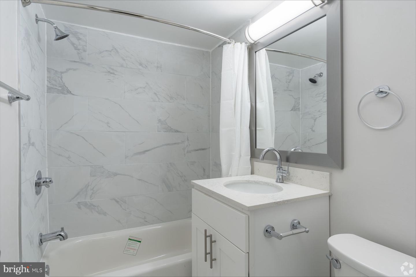 8440 Limekiln Pike #1br Property Photo 3