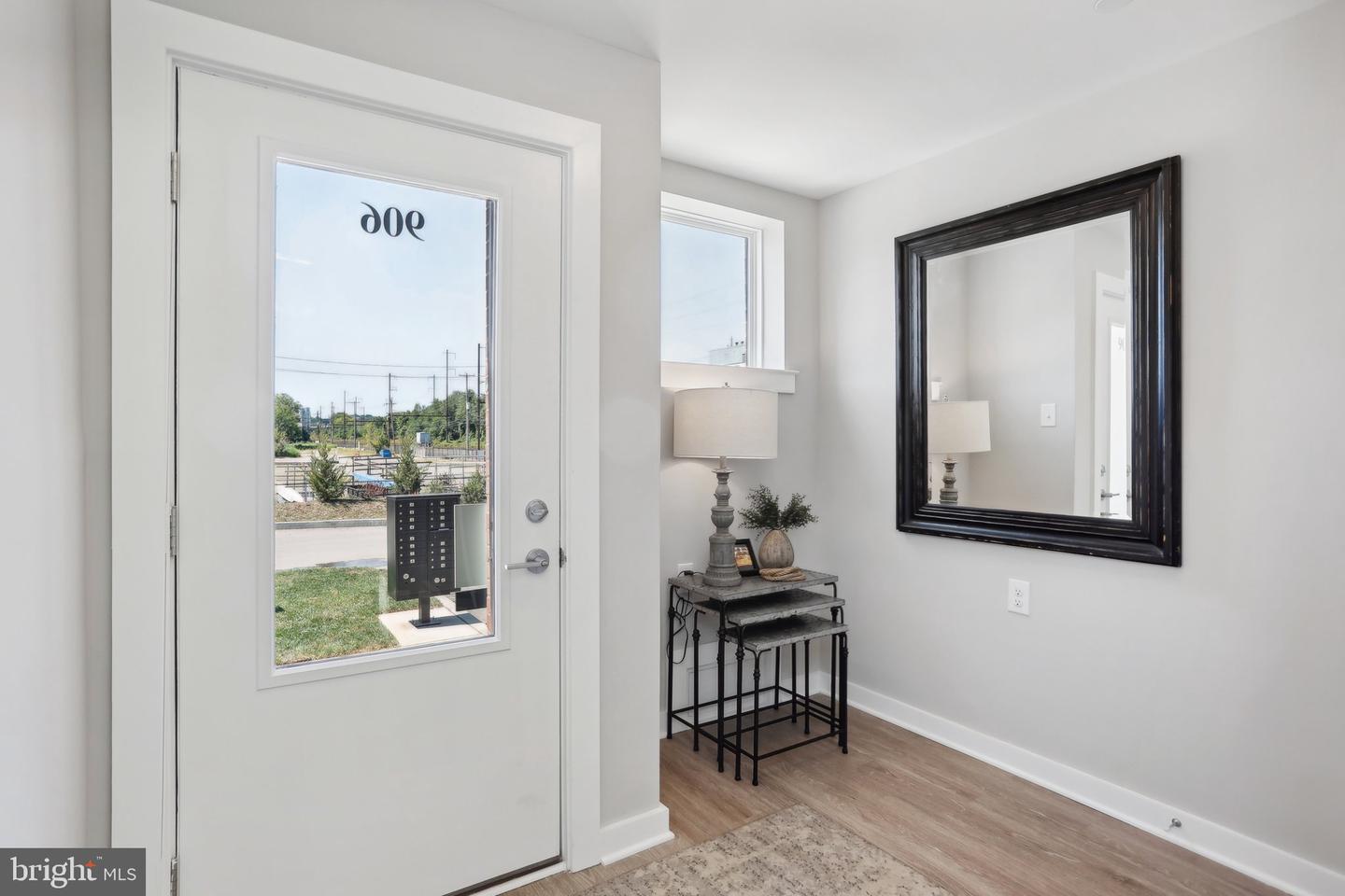 917 Riverplace Dr #17m Property Photo 3