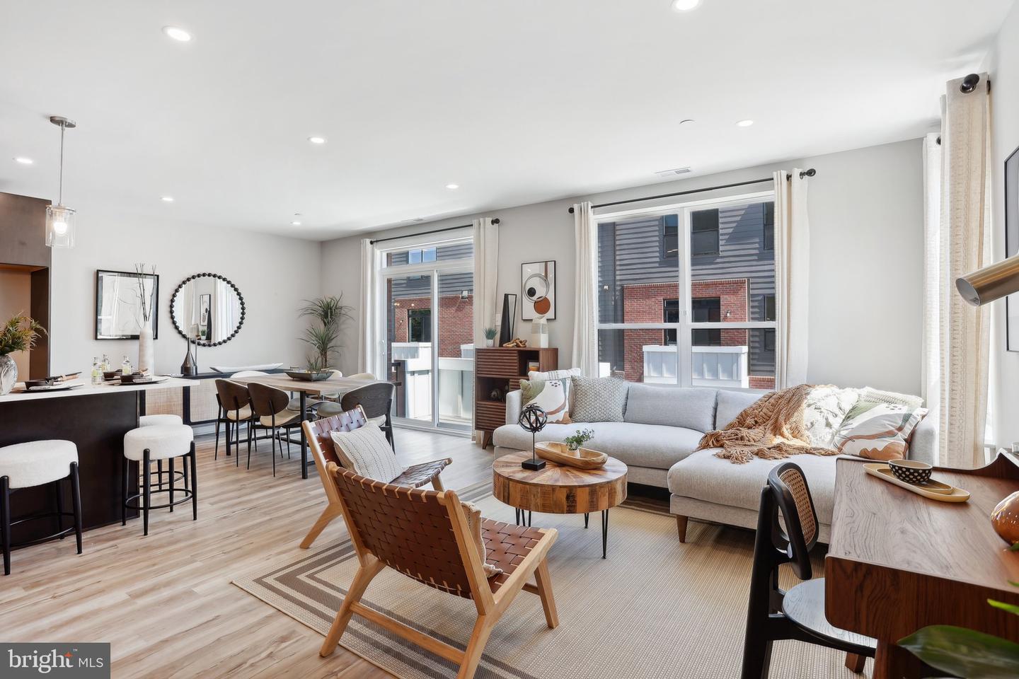 917 Riverplace Dr #17m Property Photo 10