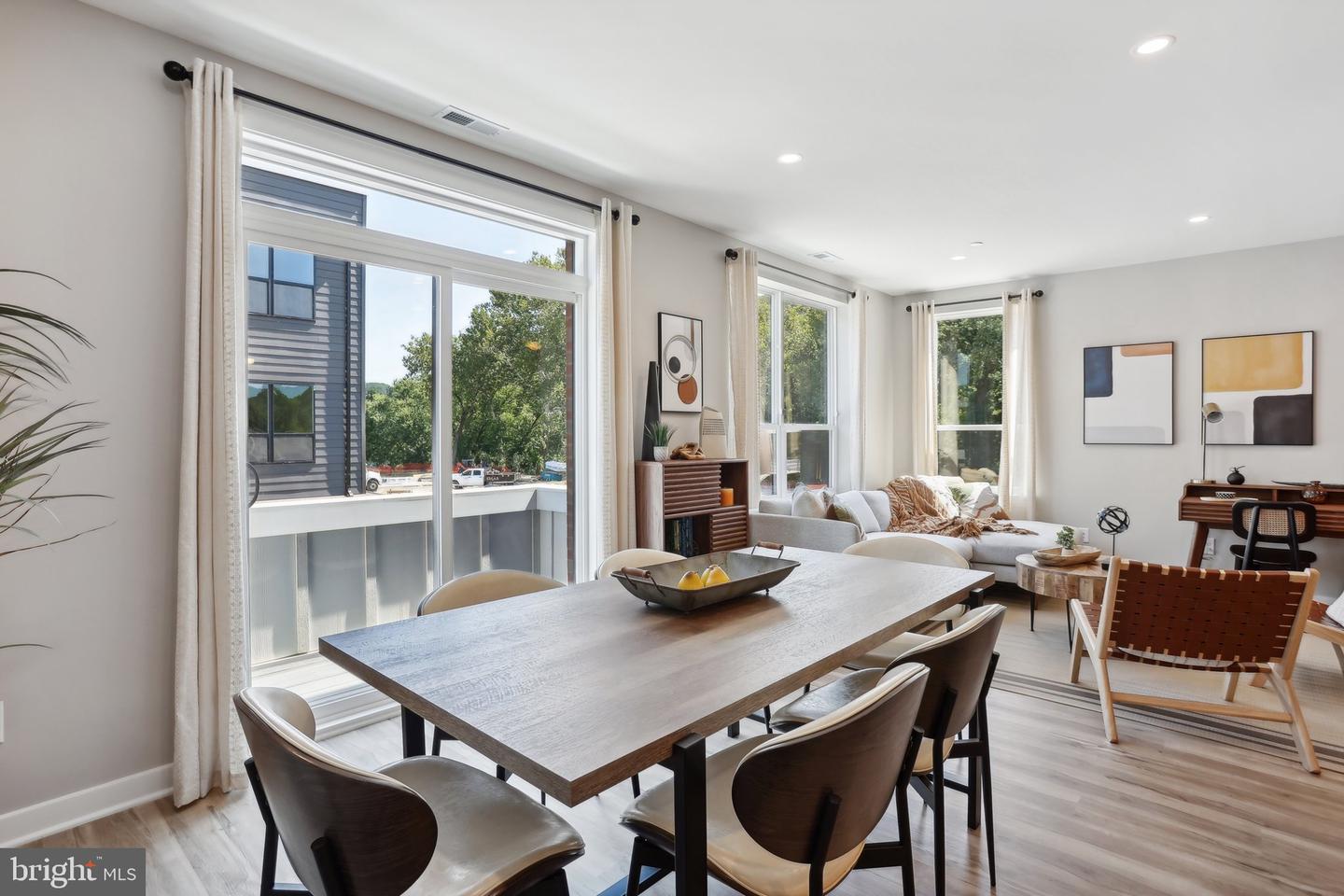 917 Riverplace Dr #17m Property Photo 15