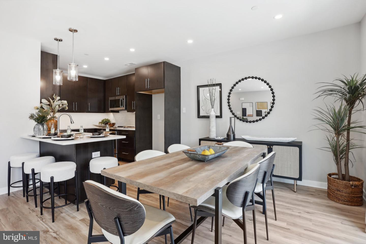 917 Riverplace Dr #17m Property Photo 16