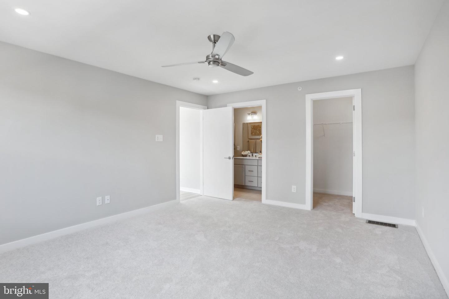 917 Riverplace Dr #17m Property Photo 21