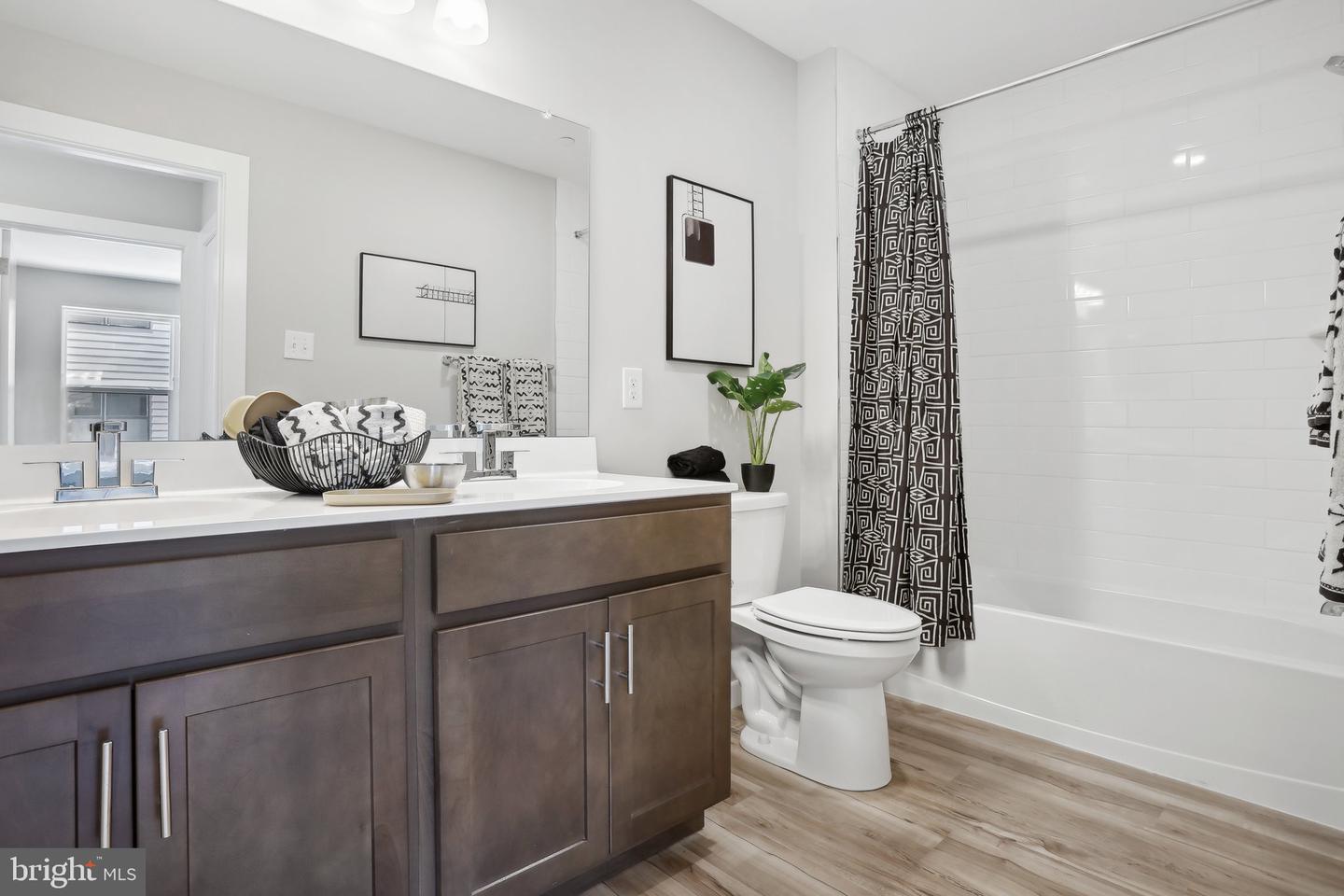 917 Riverplace Dr #17m Property Photo 27