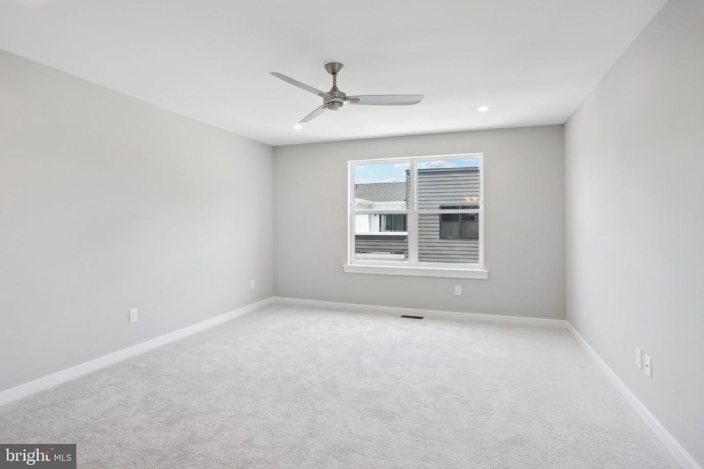 917 Riverplace Dr #17m Property Photo 31