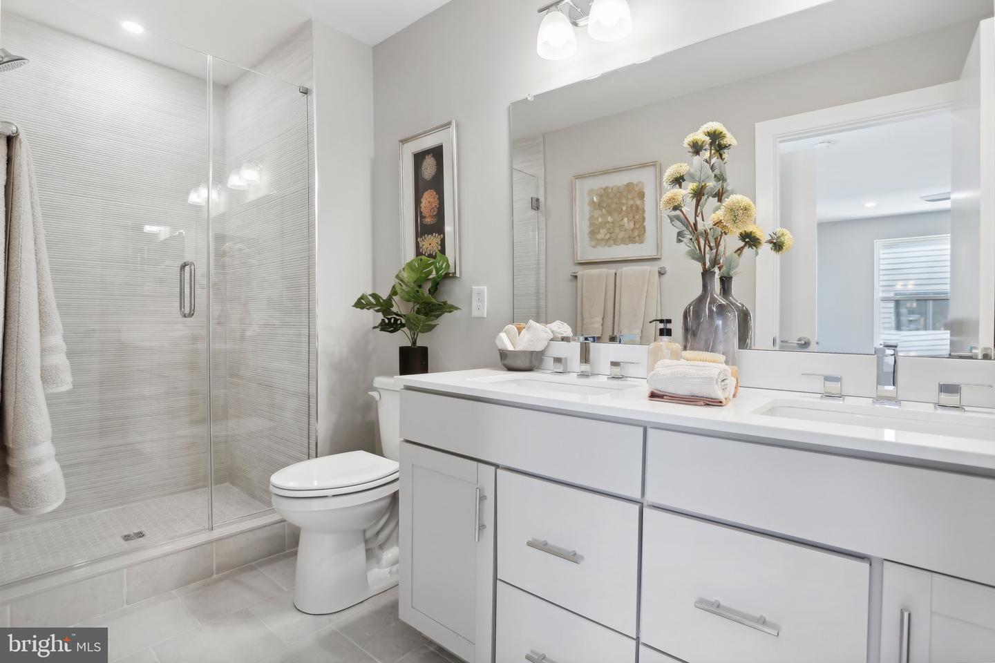 917 Riverplace Dr #17m Property Photo 33