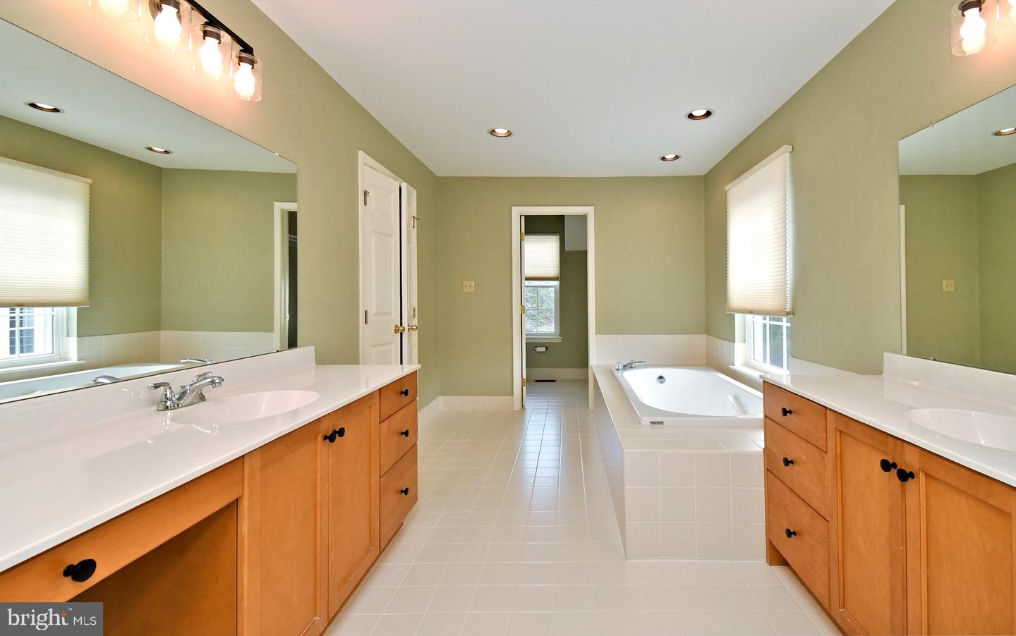 1009 Clover Mill Cir Property Photo 37