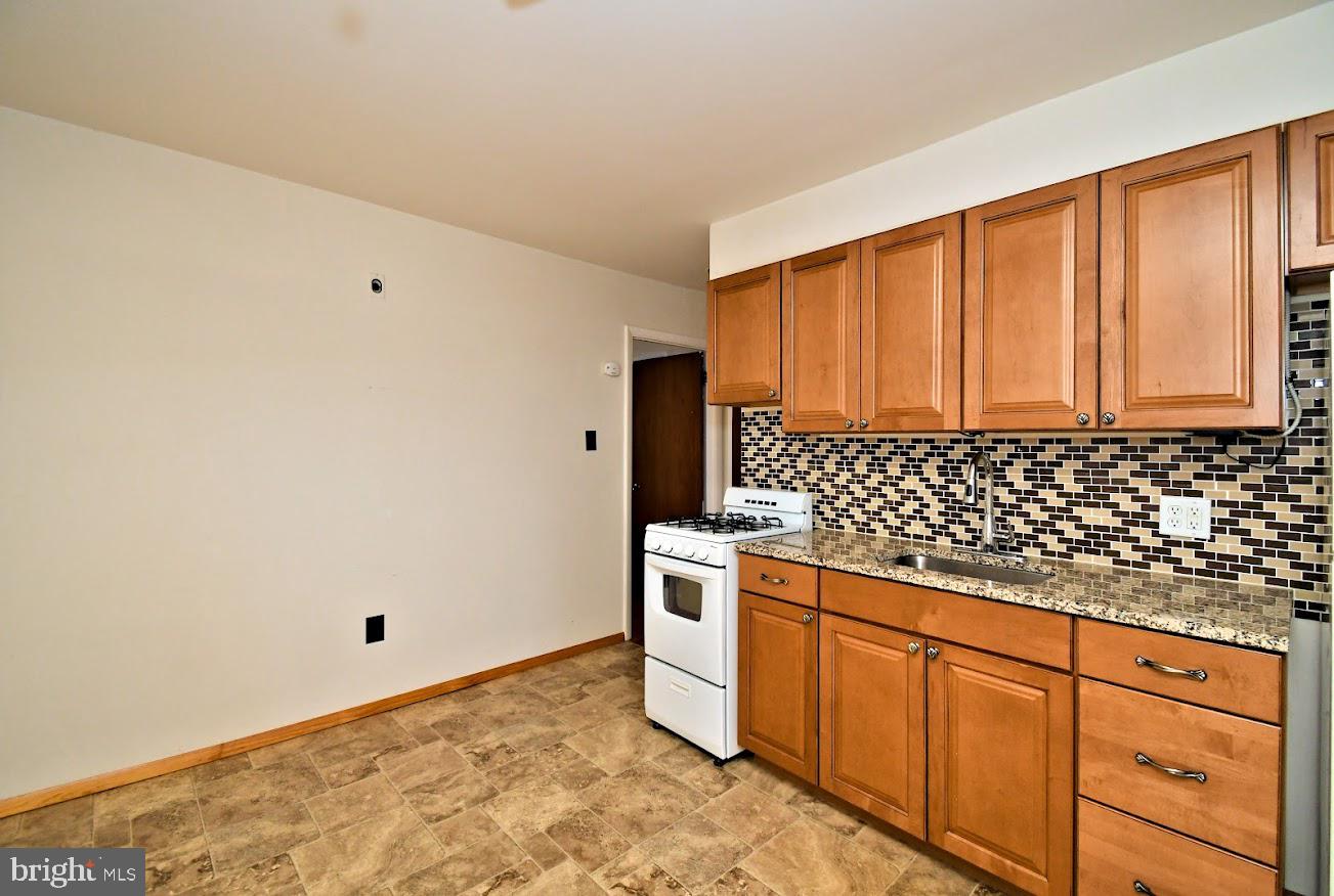 102 Borbeck Ave Property Photo 10