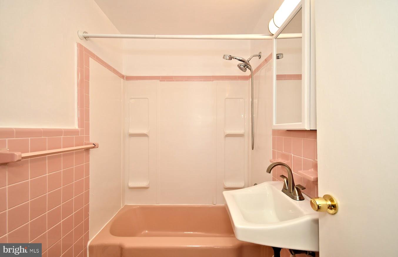 102 Borbeck Ave Property Photo 16