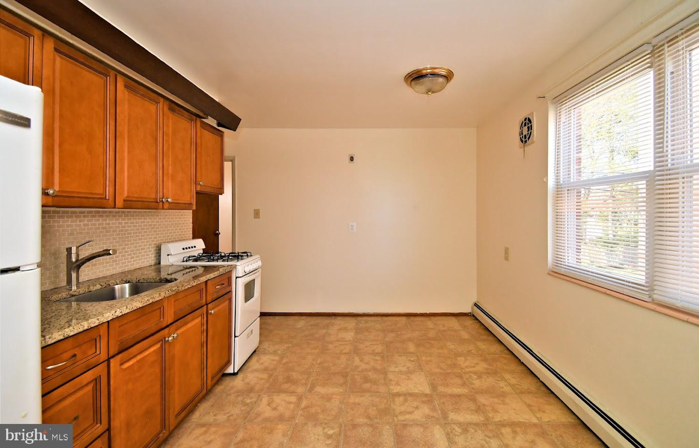 102 Borbeck Ave Property Photo 17