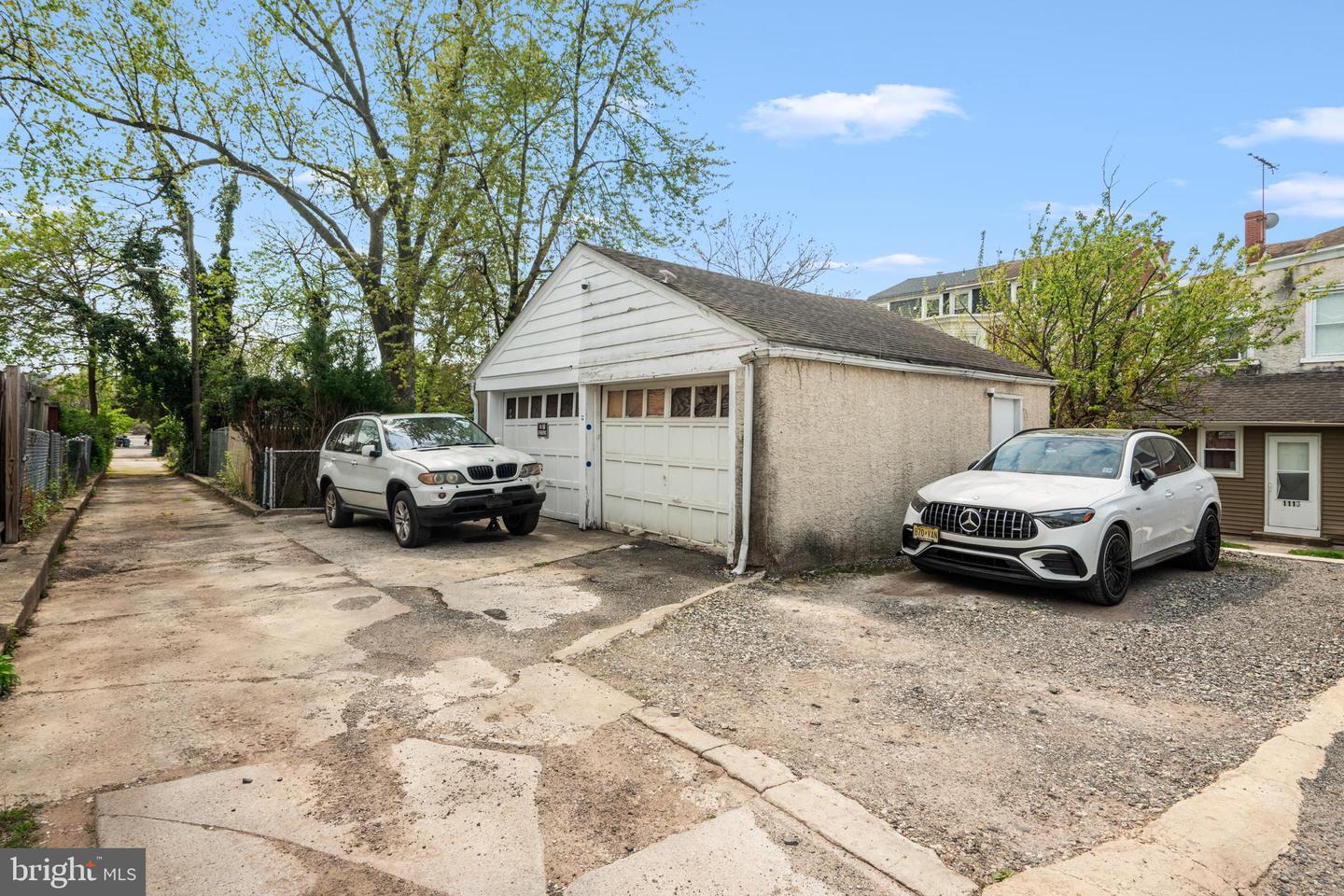 1115 W Main St Property Photo 6