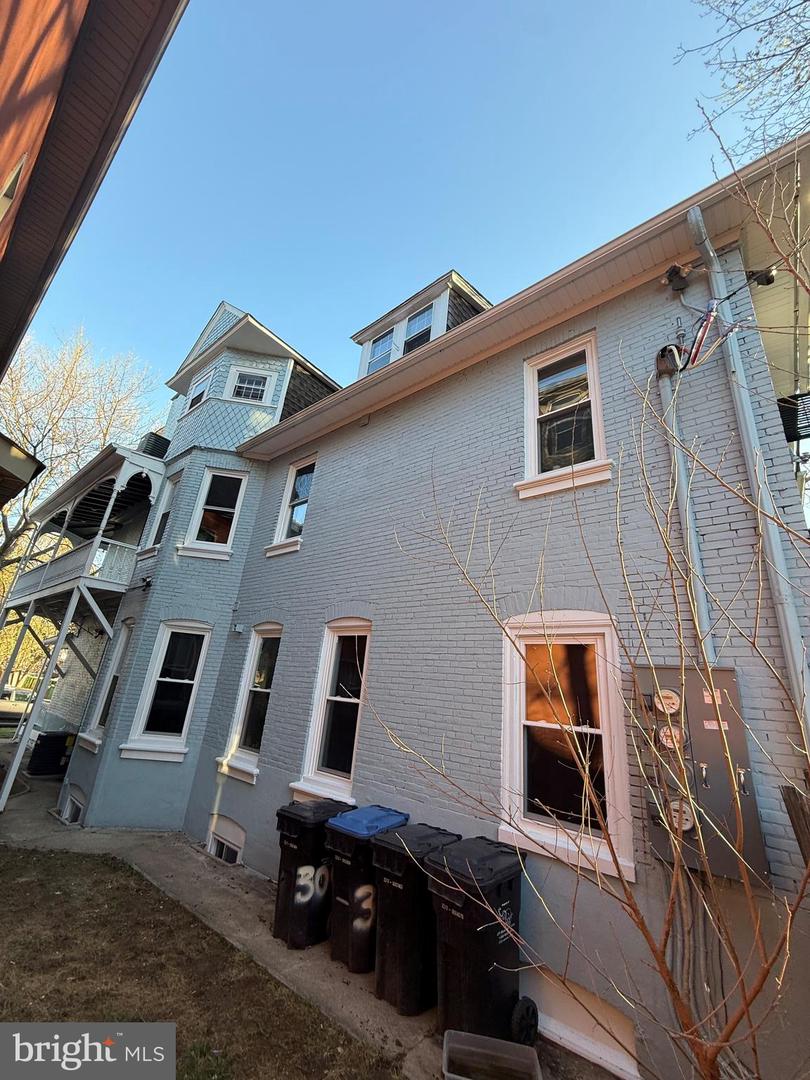 309 Haws Ave Property Photo 4