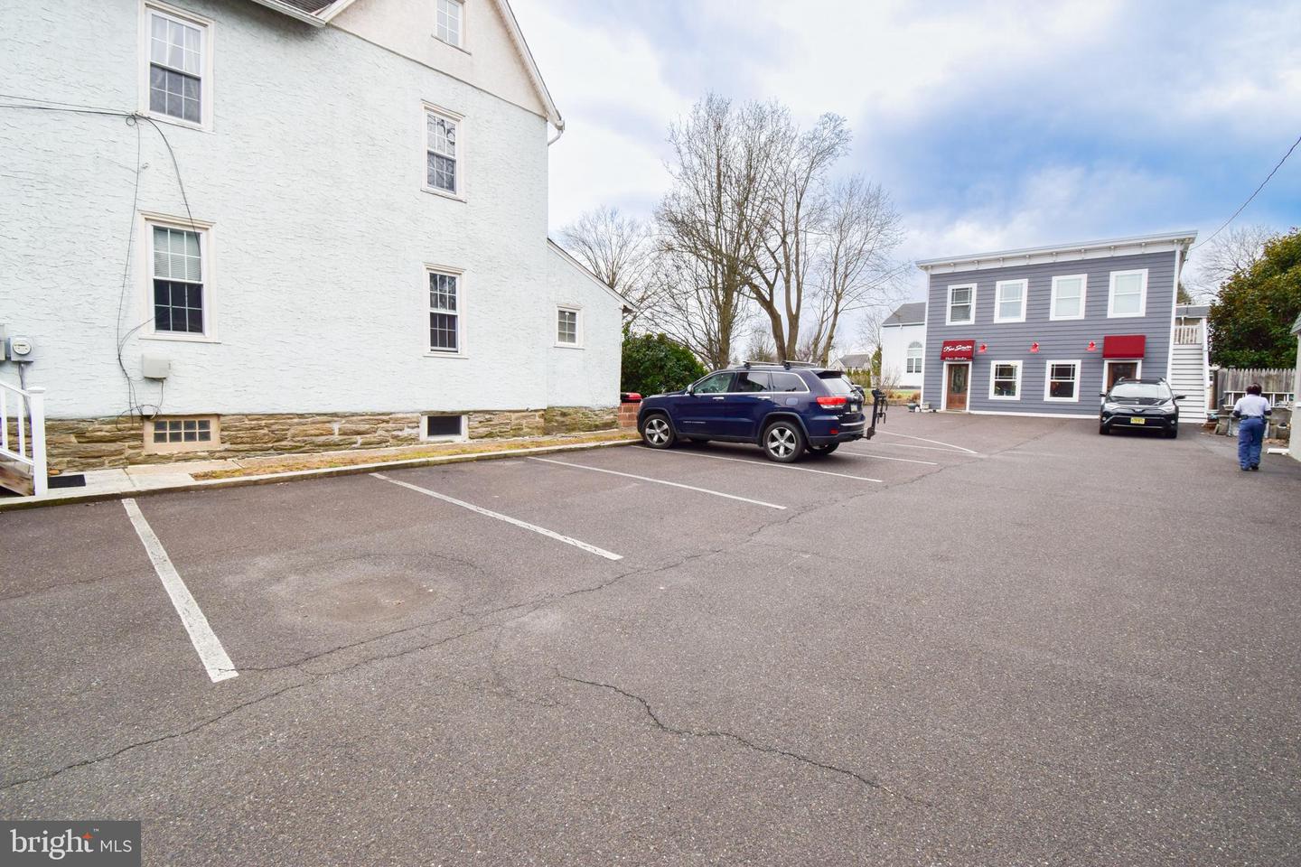 872 Jenkintown Rd Property Photo 12