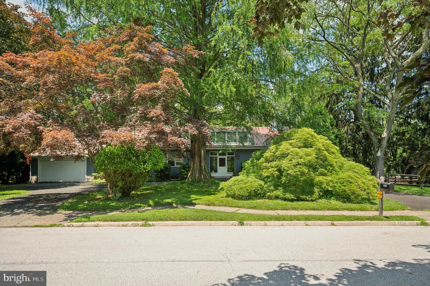 1426 Bryant Property Photo 1