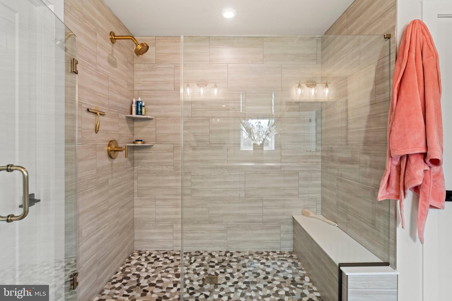 407 E Chestnut Way Property Photo 36