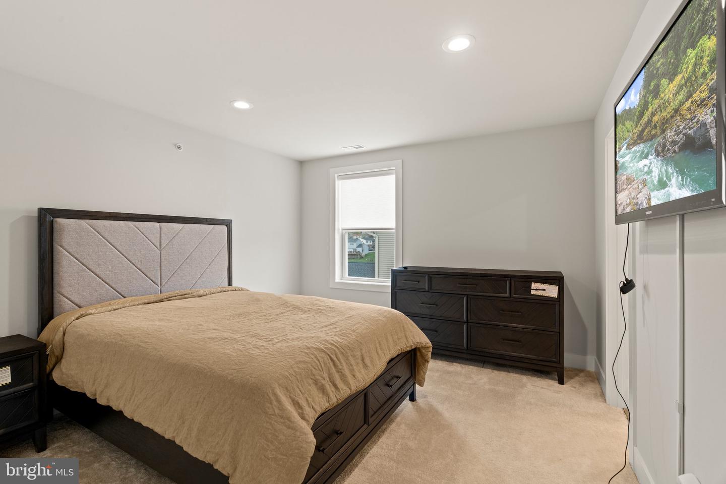 407 E Chestnut Way Property Photo 39