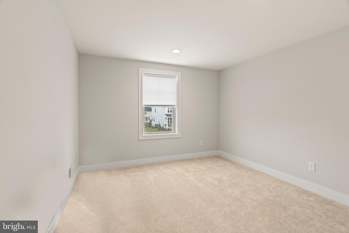 407 E Chestnut Way Property Photo 45