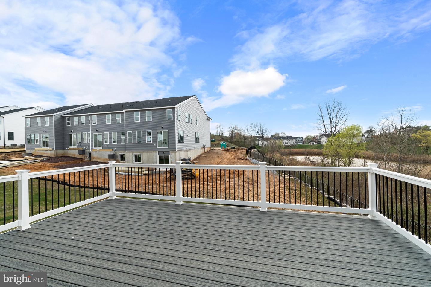 407 E Chestnut Way Property Photo 48