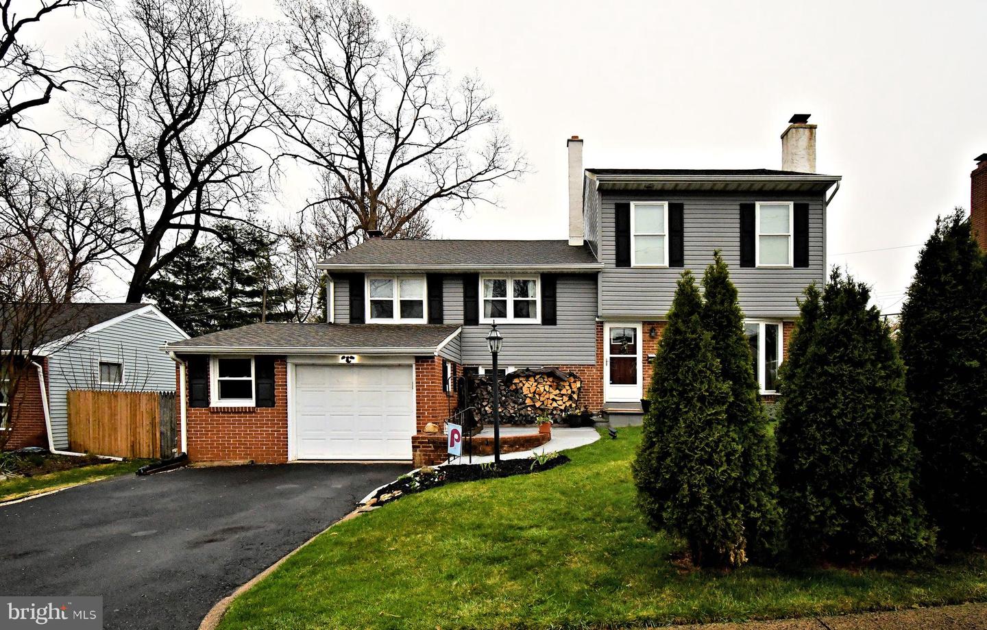 1365 Fitzwatertown Rd Property Photo