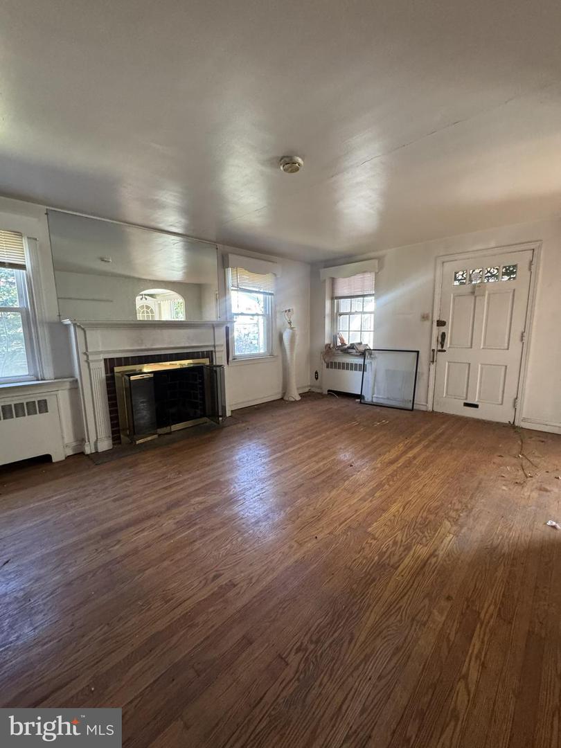 8415 Limekiln Pike Property Photo 4
