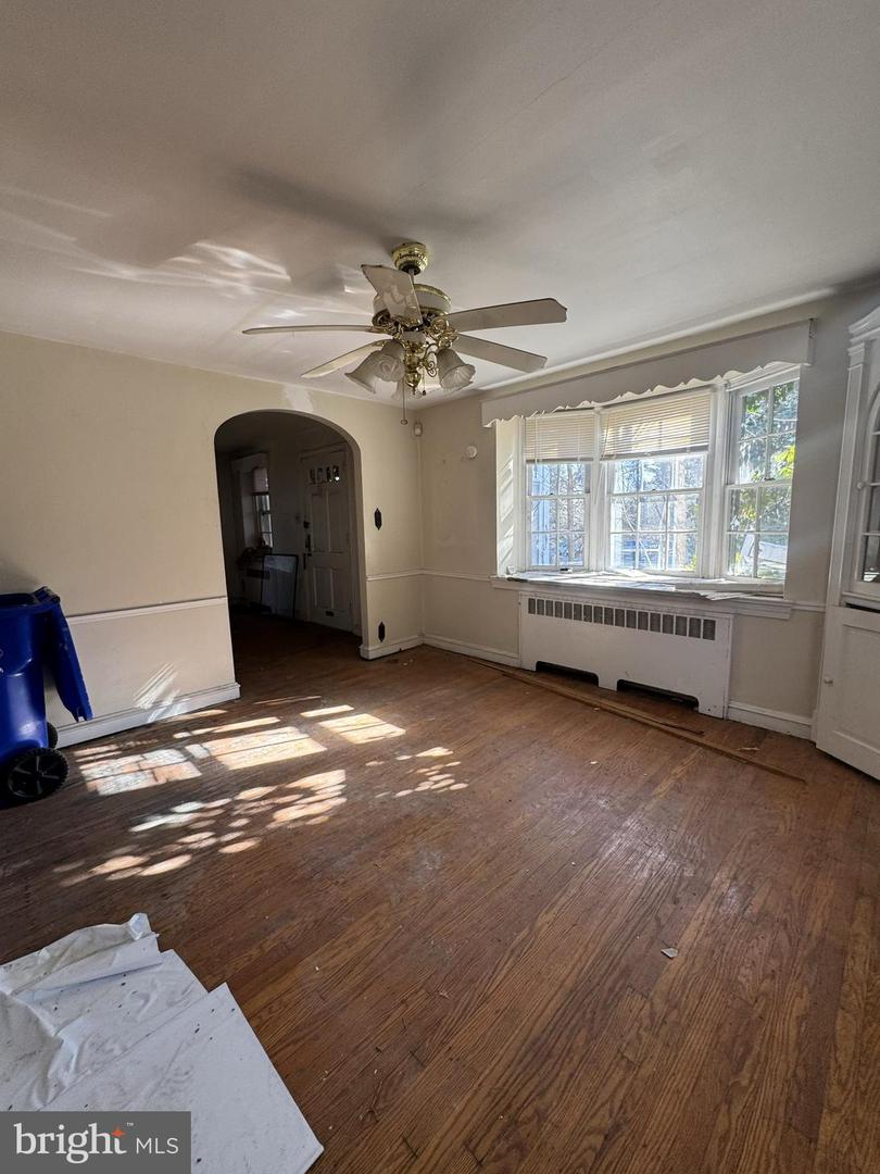 8415 Limekiln Pike Property Photo 6