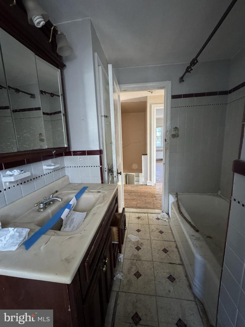 8415 Limekiln Pike Property Photo 18