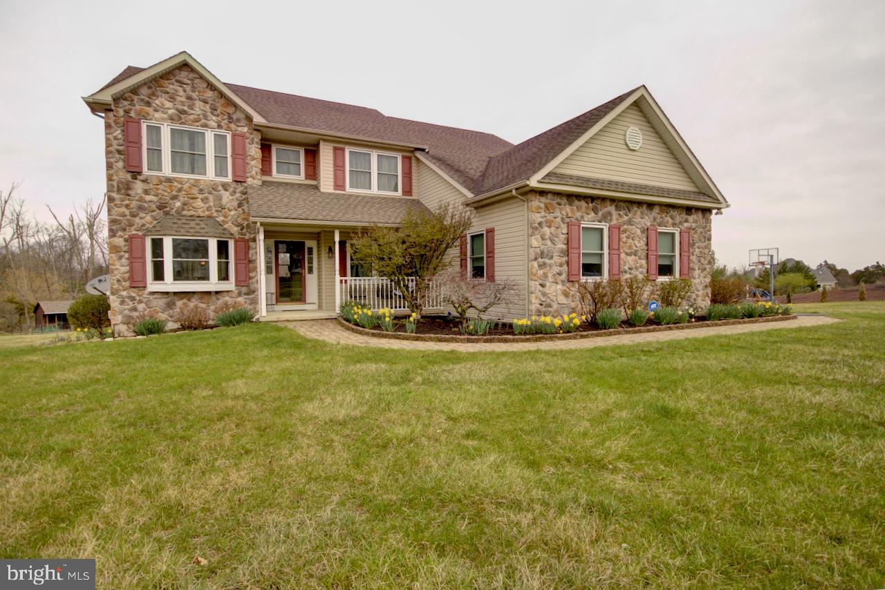 529 N Limerick Rd Property Photo 1