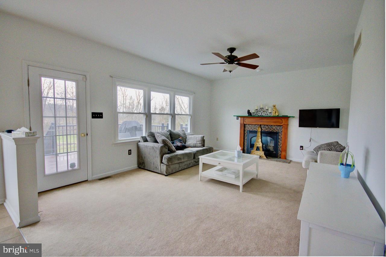 529 N Limerick Rd Property Photo 14