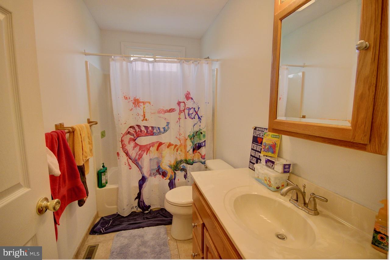 529 N Limerick Rd Property Photo 20