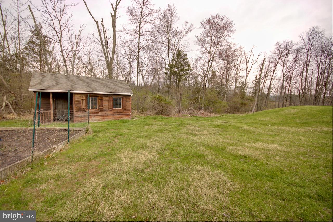 529 N Limerick Rd Property Photo 31