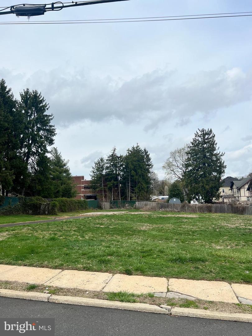 1855 Horace Ave Property Photo 2