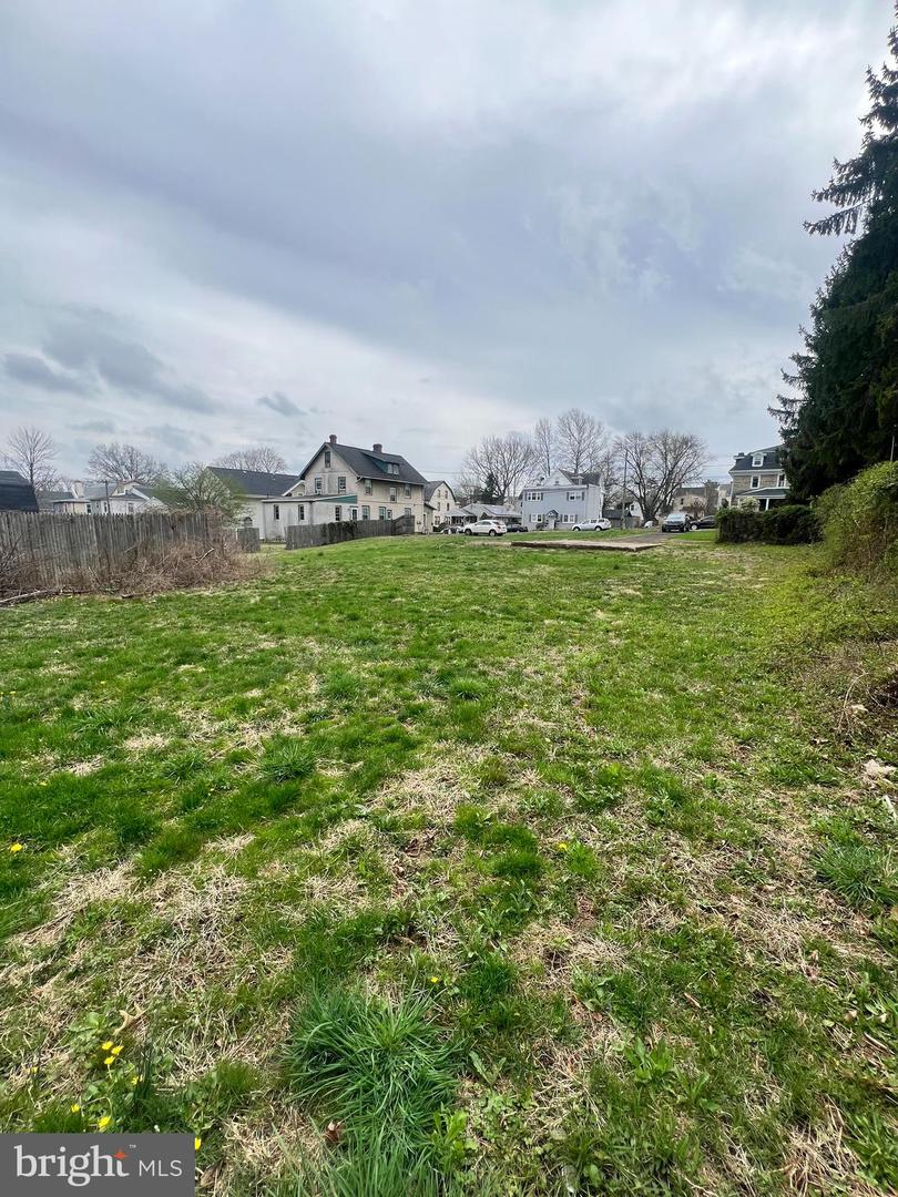 1855 Horace Ave Property Photo 6
