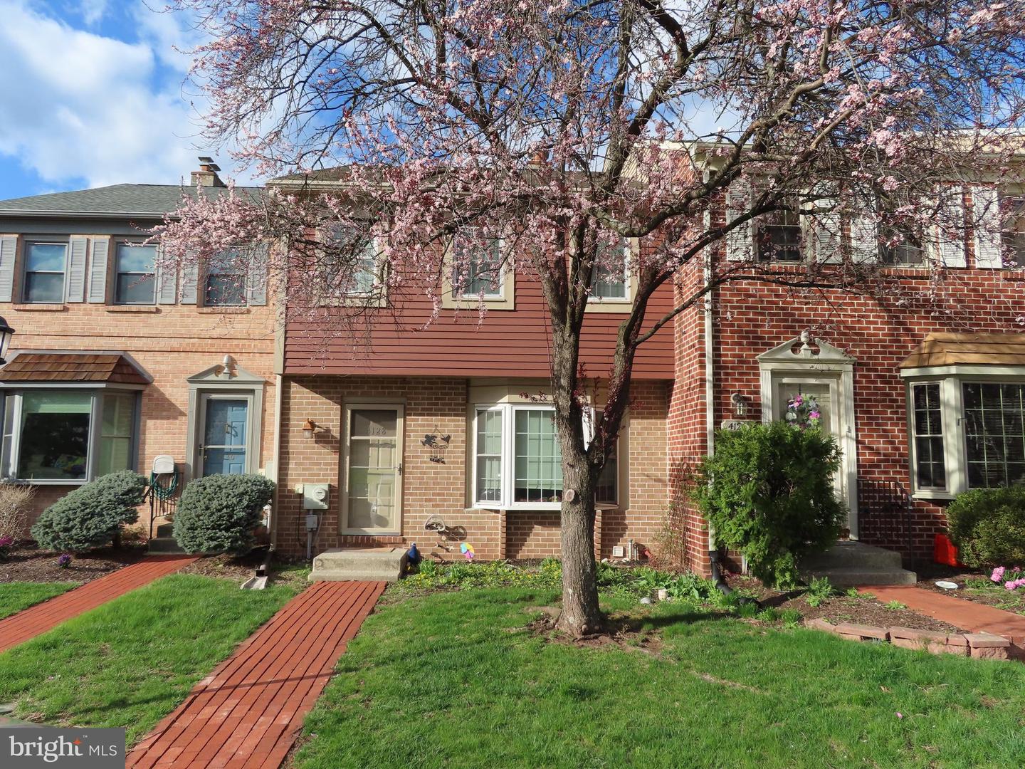 4128 Surrey Ln Property Photo