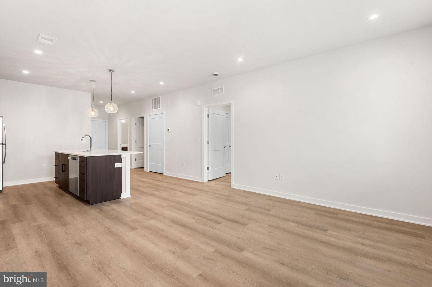 26 S York Rd #206 Property Photo 13